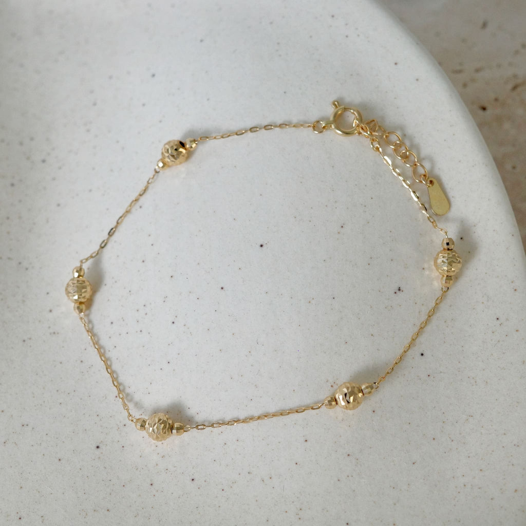 Everyday Gold Glow | 18K Gold Laser Bead Bracelet