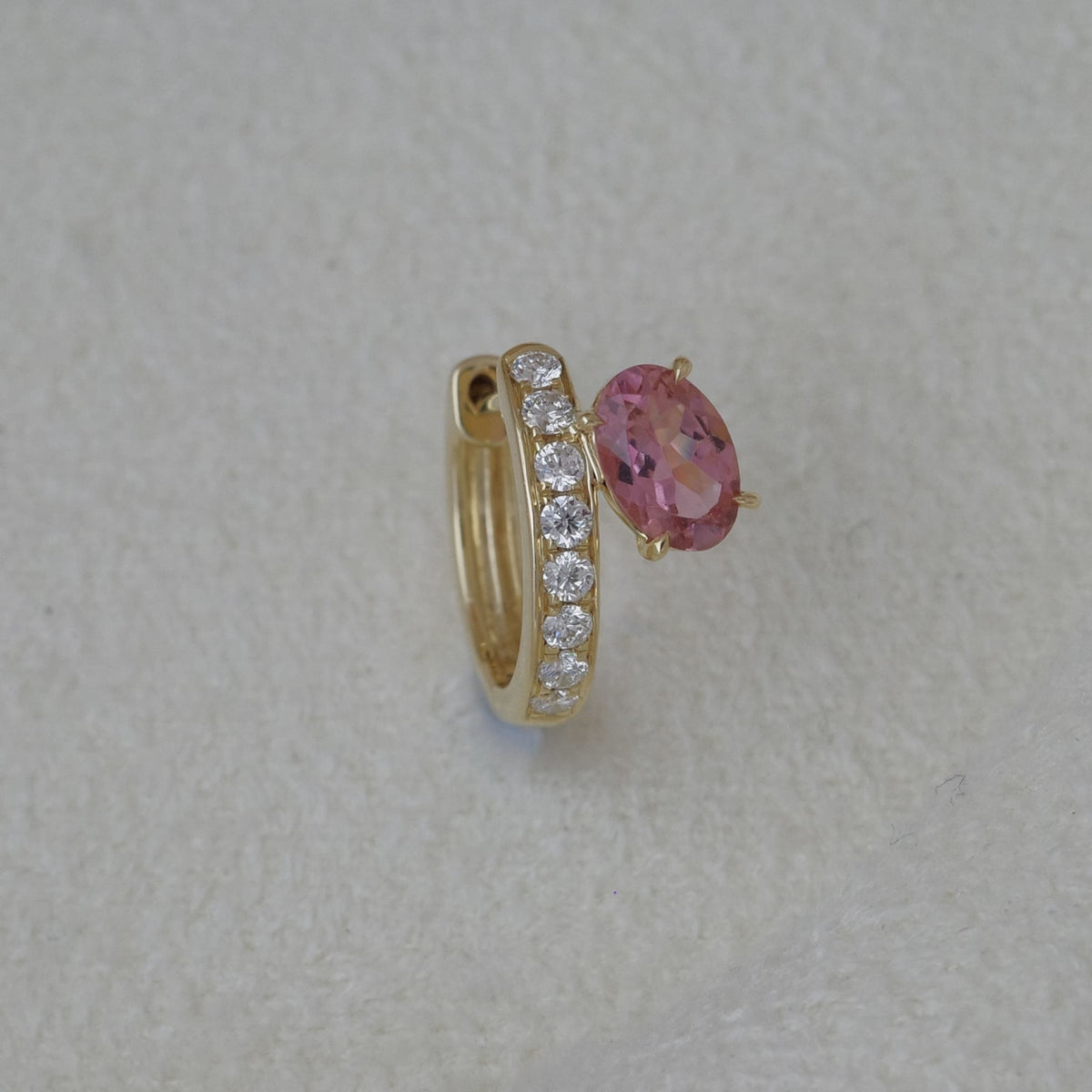 18K gold loop earring