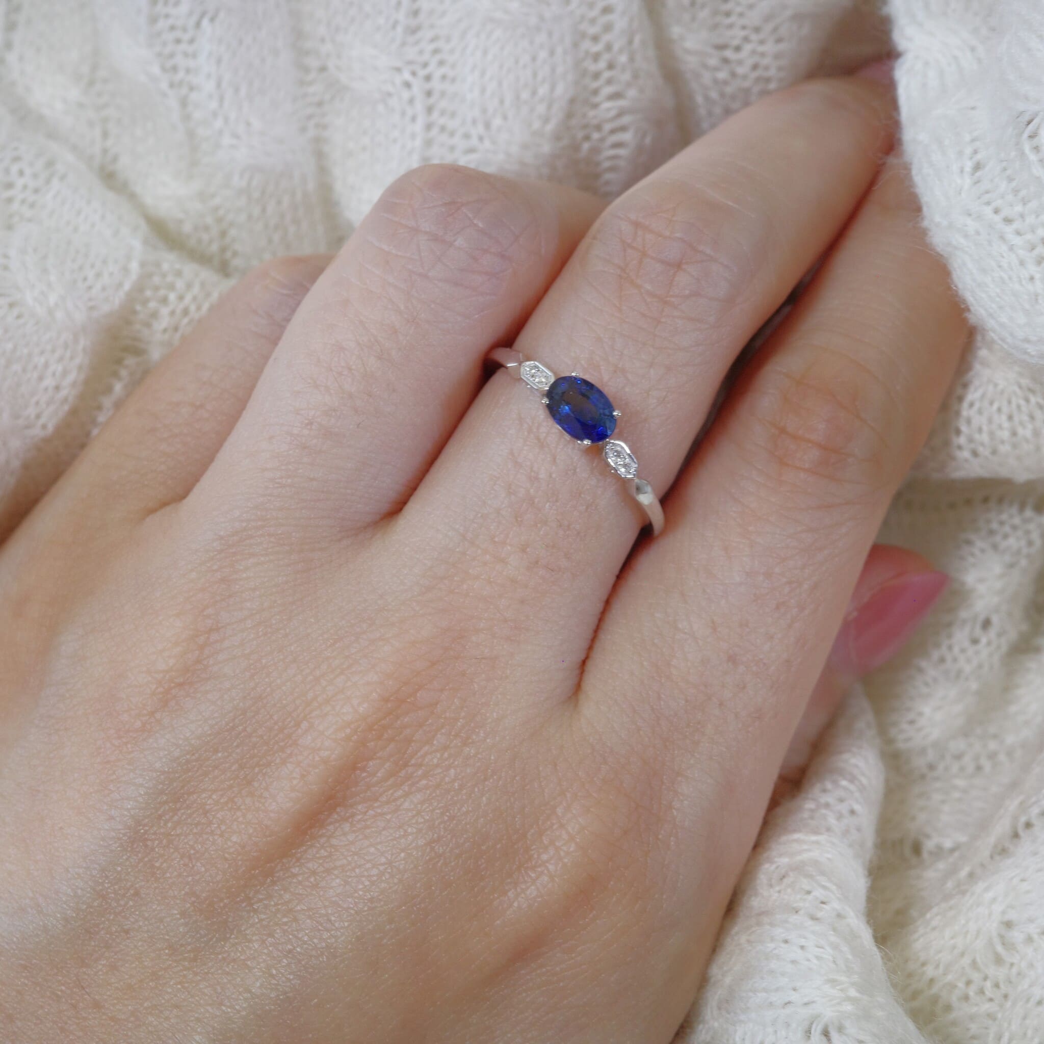 Sapphire diamond ring