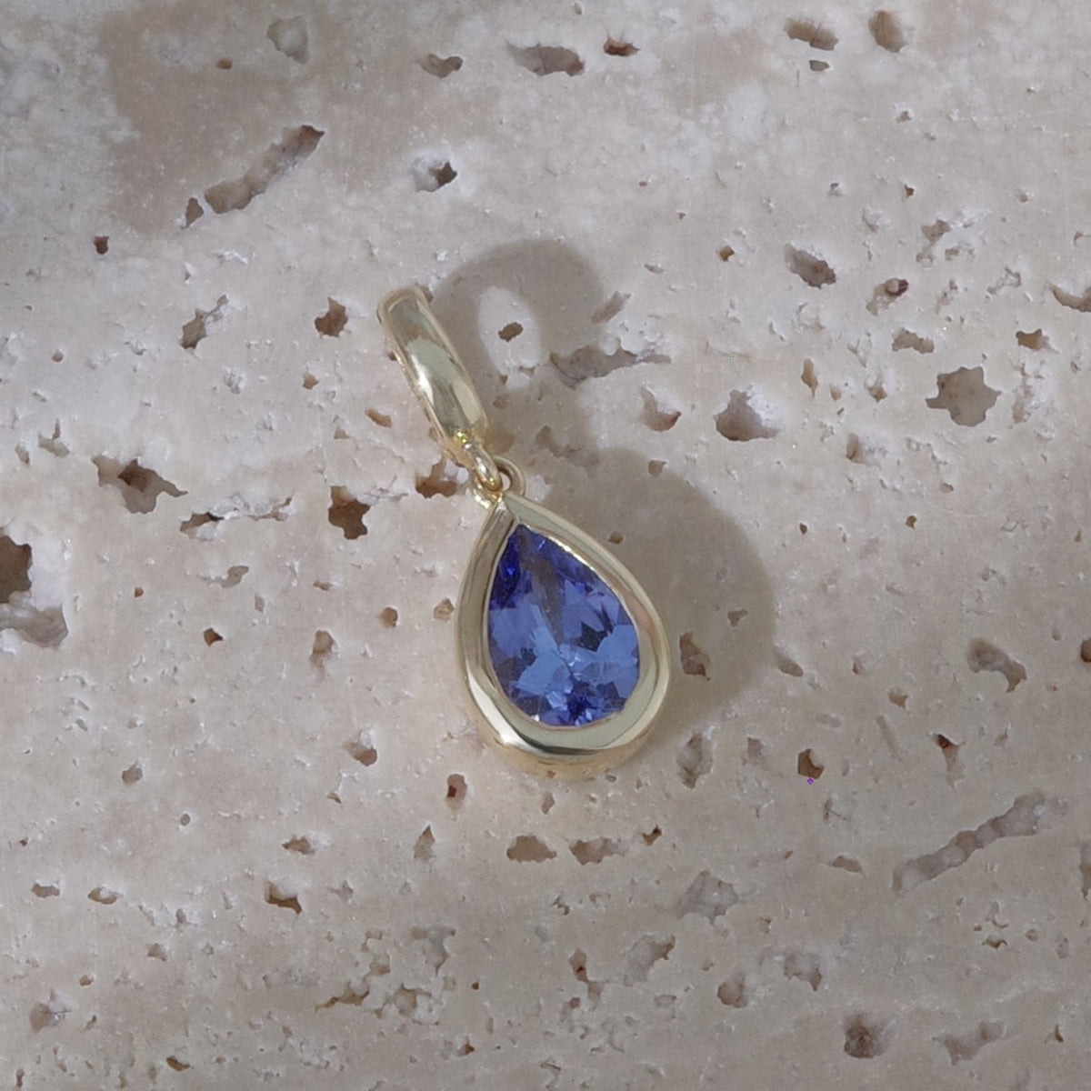 December birthstone｜Tanzanite Pendant