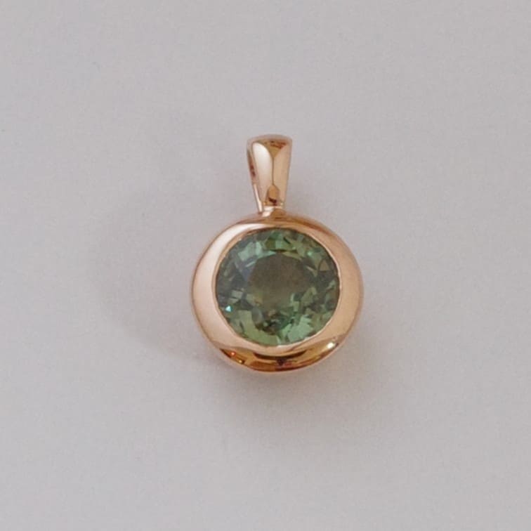 Green color sapphire pendant