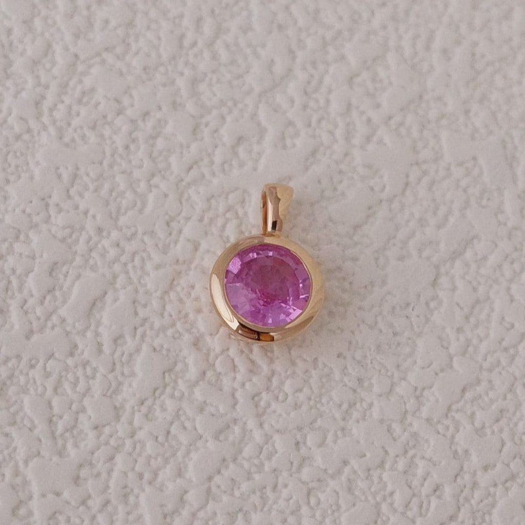 Pink sapphire pendant