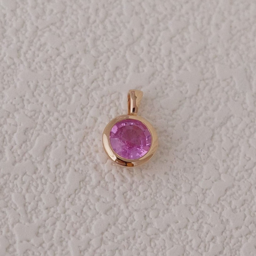 Pink sapphire pendant