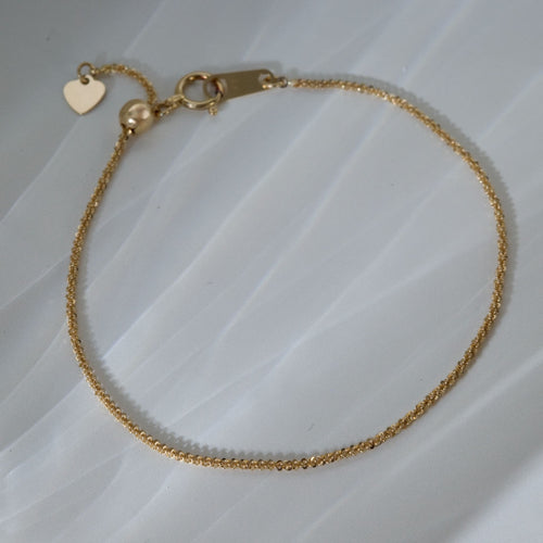 Daily gold bracelet